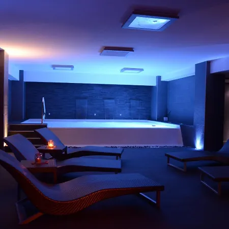 Ansharius - Adults Only 3* Рокказаро